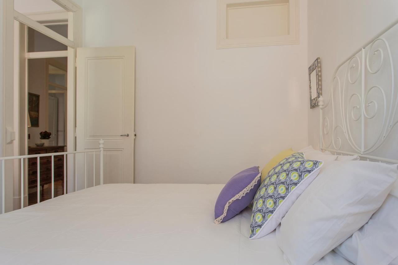Spacious Alfama Duplex, By Timecooler Lisboa Exterior foto